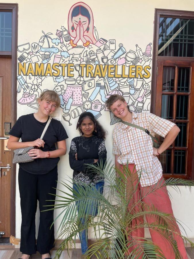 Hashtag Traveler'S Hostel Lucknow Ngoại thất bức ảnh