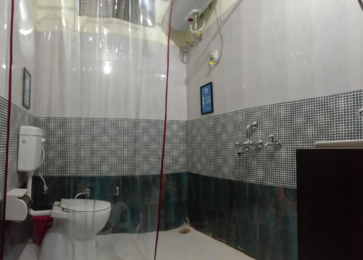 Hashtag Traveler'S Hostel Lucknow Ngoại thất bức ảnh