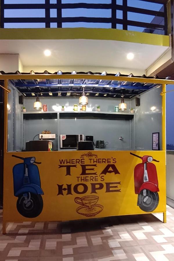 Hashtag Traveler'S Hostel Lucknow Ngoại thất bức ảnh