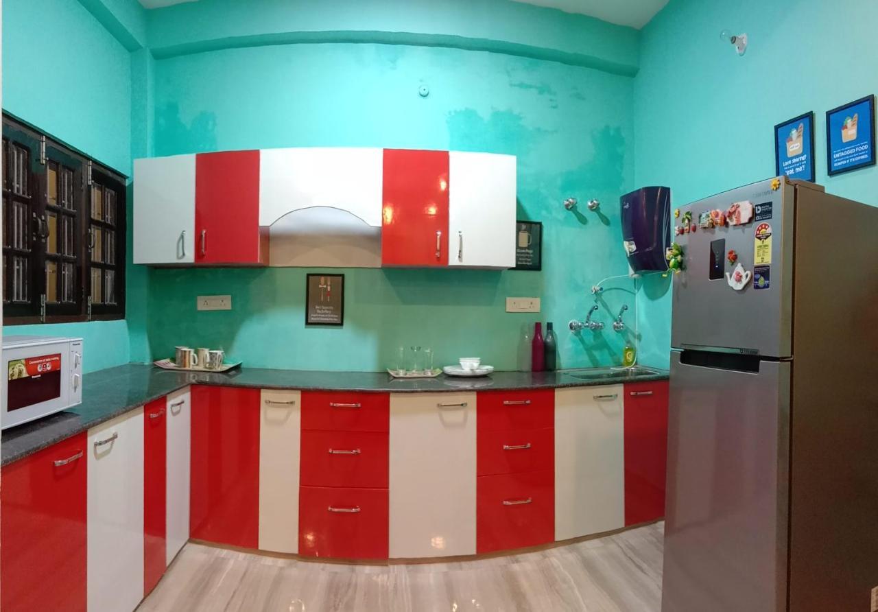 Hashtag Traveler'S Hostel Lucknow Ngoại thất bức ảnh